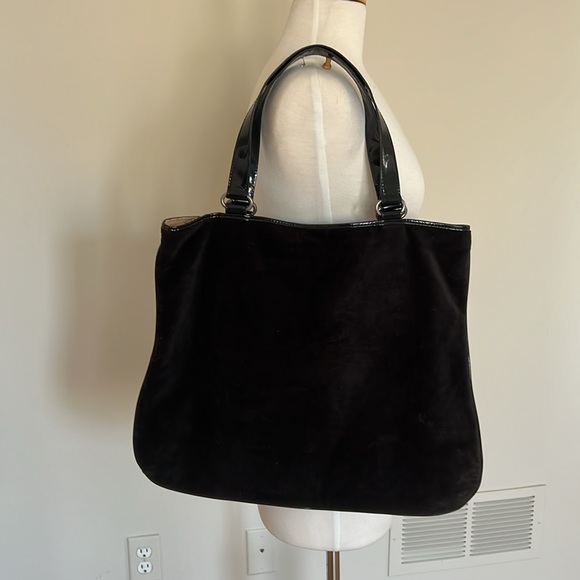 Juicy Brown Velvet Tote - Picture 3 of 13